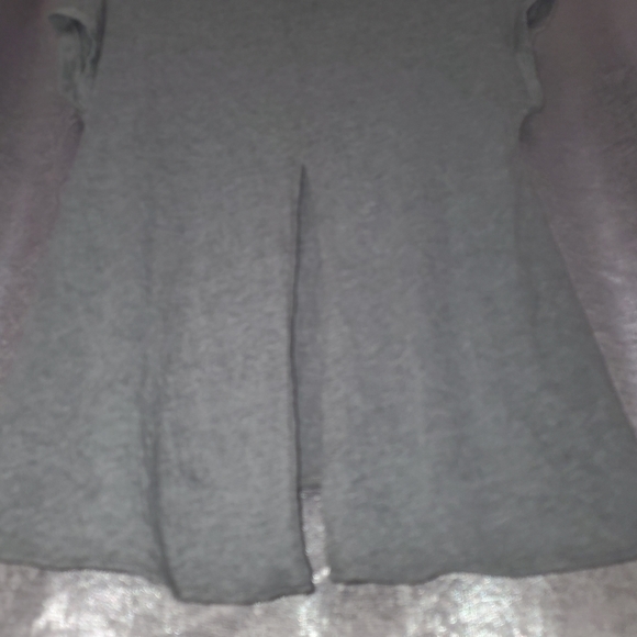 SLASHED Abercromhie basic graphic tee,m - Picture 3 of 4